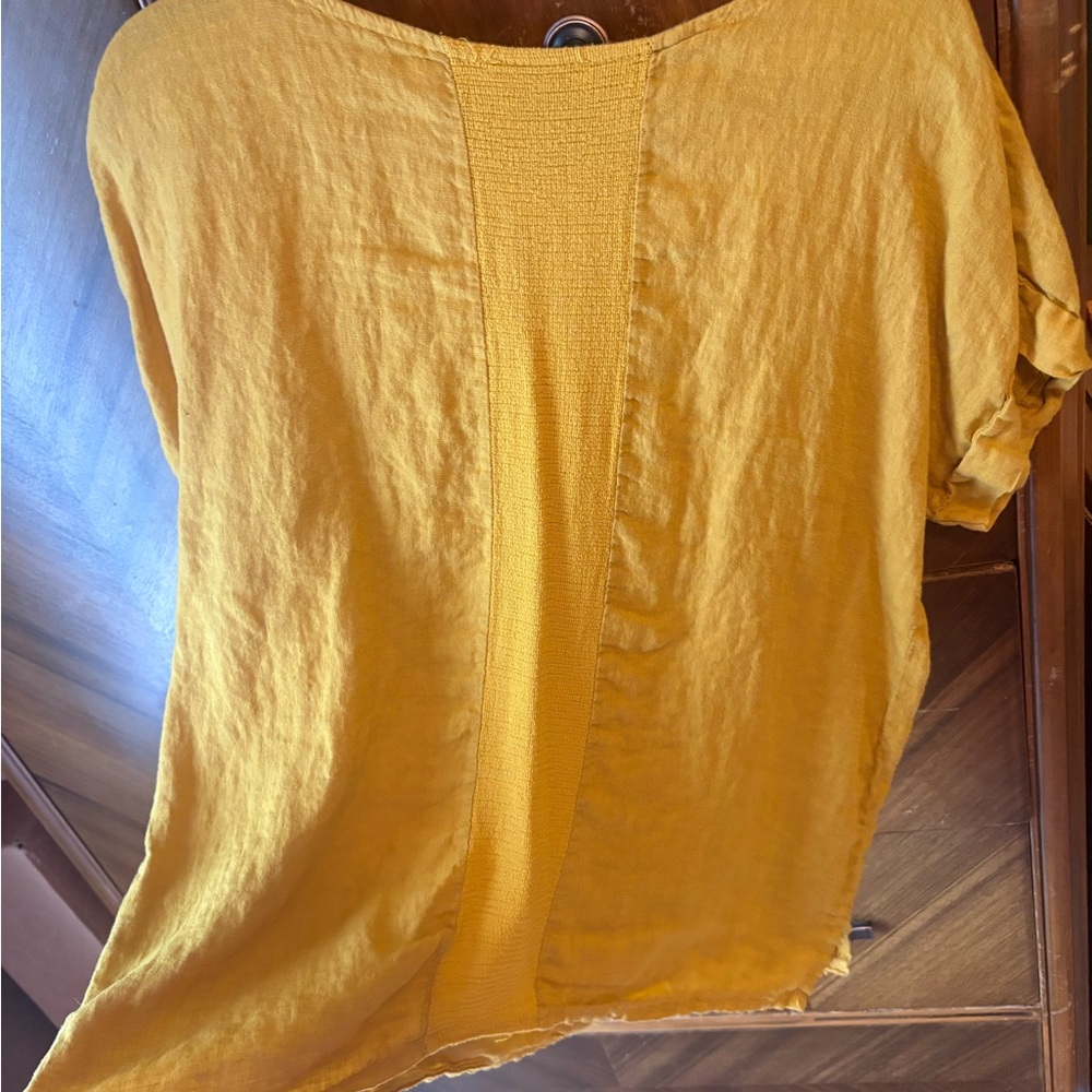 Bellissimo Mustard Short Sleeve Linen Tee - Picture 3 of 3